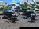 Used 2023 Nissan Titan SV w/ SV Convenience Package image 2