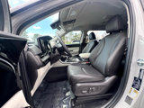 Used 2024 Kia Carnival EX image 4