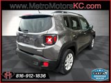 Used 2016 Jeep Renegade Latitude w/ Popular Equipment Group image 5