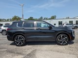 Used 2024 Mitsubishi Outlander SE image 3