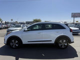Used 2022 Kia Niro EX Premium image 4