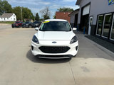 Used 2021 Ford Escape SE image 2