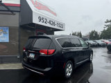Used 2017 Chrysler Pacifica Touring-L Plus image 5