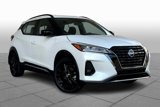 Used 2024 Nissan Kicks SR image 2