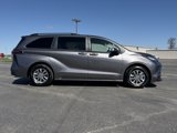 Used 2021 Toyota Sienna LE image 2