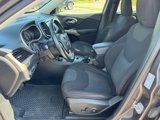 Used 2017 Jeep Cherokee Latitude w/ Comfort & Convenience Group image 6