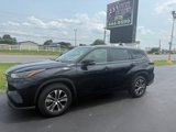 Used 2024 Toyota Highlander FWD image 6