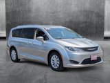 Used 2018 Chrysler Pacifica Touring-L image 3