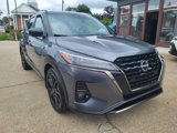 Used 2023 Nissan Kicks SR image 3