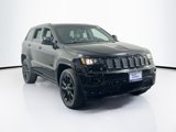 Used 2022 Jeep Grand Cherokee Laredo X image 3