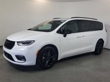 New 2026 Chrysler Pacifica Limited image 3