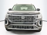 Used 2024 Volkswagen Atlas SE image 2