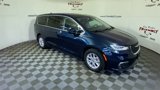Used 2023 Chrysler Pacifica Touring-L image 2