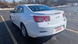 Used 2016 Chevrolet Malibu LT image 5
