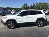Used 2018 Jeep Cherokee Trailhawk image 3