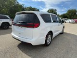 New 2026 Chrysler Pacifica Select image 5