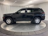 Used 2023 Jeep Grand Cherokee Laredo image 4