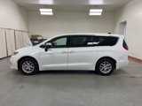 New 2025 Chrysler Pacifica Select image 5