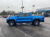 Used 2024 GMC Canyon AT4 image 2