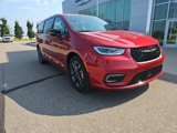 New 2026 Chrysler Pacifica Select image 3