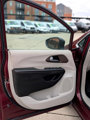 Used 2017 Chrysler Pacifica Touring image 3