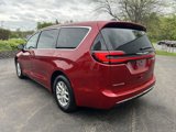 New 2025 Chrysler Pacifica Select image 5