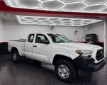 Used 2017 Toyota Tacoma SR image 3