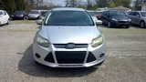Used 2013 Ford Focus SE w/ SE Winter Pkg image 2