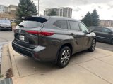 Used 2023 Toyota Highlander XLE image 6