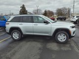 New 2025 Jeep Grand Cherokee Laredo image 4