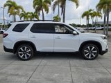 New 2025 Honda Pilot Touring image 3