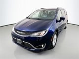 Used 2020 Chrysler Pacifica Touring-L image 3