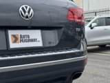 Used 2016 Volkswagen Touareg TDI image 5