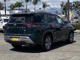 New 2025 Nissan Pathfinder SL image 2