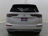 New 2025 Mitsubishi Outlander SE image 4