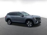 Used 2024 Volkswagen Atlas SE image 2