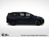 Used 2021 Chrysler Pacifica Limited w/ Uconnect Theater Family Group image 2