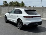 Used 2024 Porsche Macan image 3