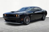 Used 2015 Dodge Challenger SRT w/ Technology Group image 2