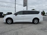 New 2026 Chrysler Pacifica Select image 2
