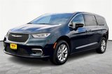 New 2025 Chrysler Pacifica Select image 2