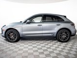 Certified 2025 Porsche Macan image 2
