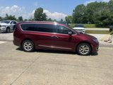Used 2020 Chrysler Pacifica Limited image 4
