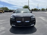 Used 2020 Lincoln Aviator Reserve w/ Equipment Group 202A image 2