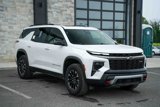 Used 2025 Chevrolet Traverse Z71 image 3