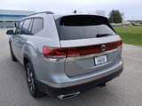 Used 2025 Volkswagen Atlas SE image 3