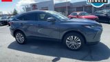 Certified 2022 Toyota Venza XLE image 2