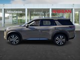 New 2025 Nissan Pathfinder Platinum image 3