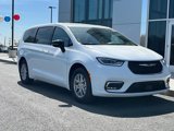 New 2025 Chrysler Pacifica Select image 3