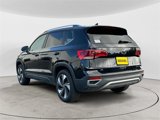 Certified 2024 Volkswagen Taos SE image 3